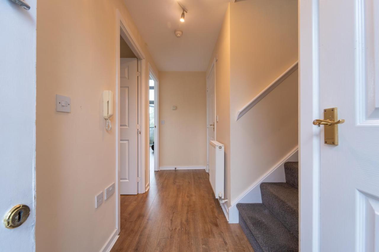 Luxury 2 Bed Apartment - Near Heathrow, Legoland, Windsor Slough Exteriér fotografie